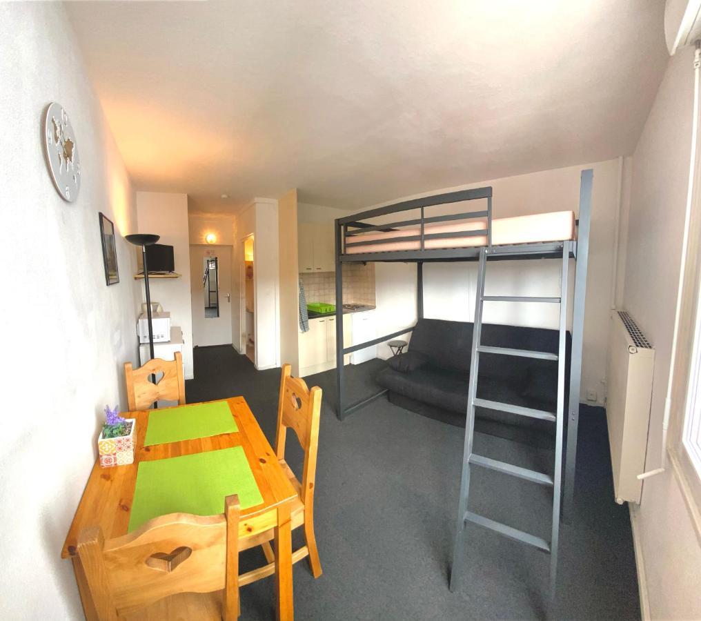 Saint-Étienne-en-Dévoluy Red & Green Studio מראה חיצוני תמונה